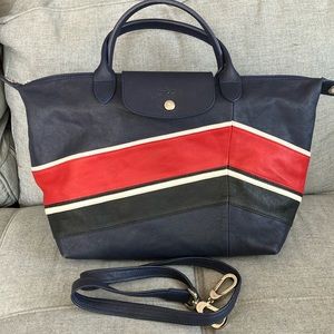 Longchamp Le Pliage Medium Crossbody Navy Chevron Striped Tote (w/orig strap).